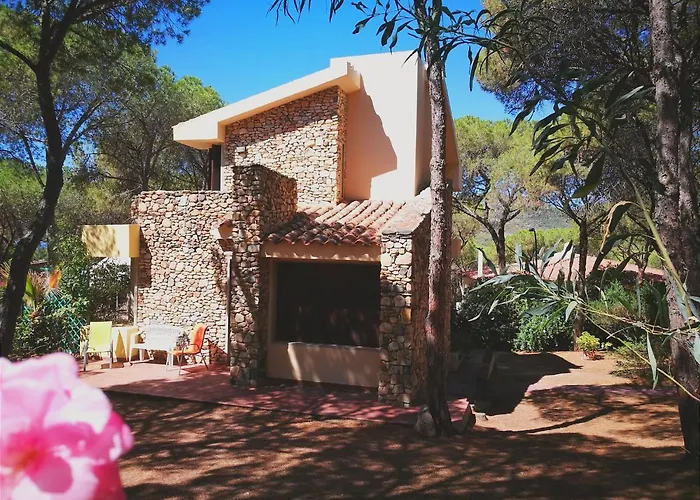 Villa Giancarla Santa Margherita di Pula - Indipendente - parcheggio privato - 250 m dal mare